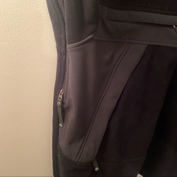 Mountain Hardware Gore Windstopper Fleece - Picture 2 of 5